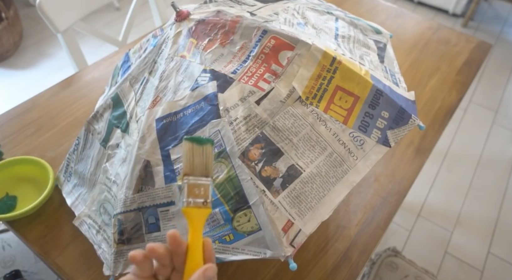 Come trasformare un ombrello rotto in un albero di Natale fai da te | Ohga!