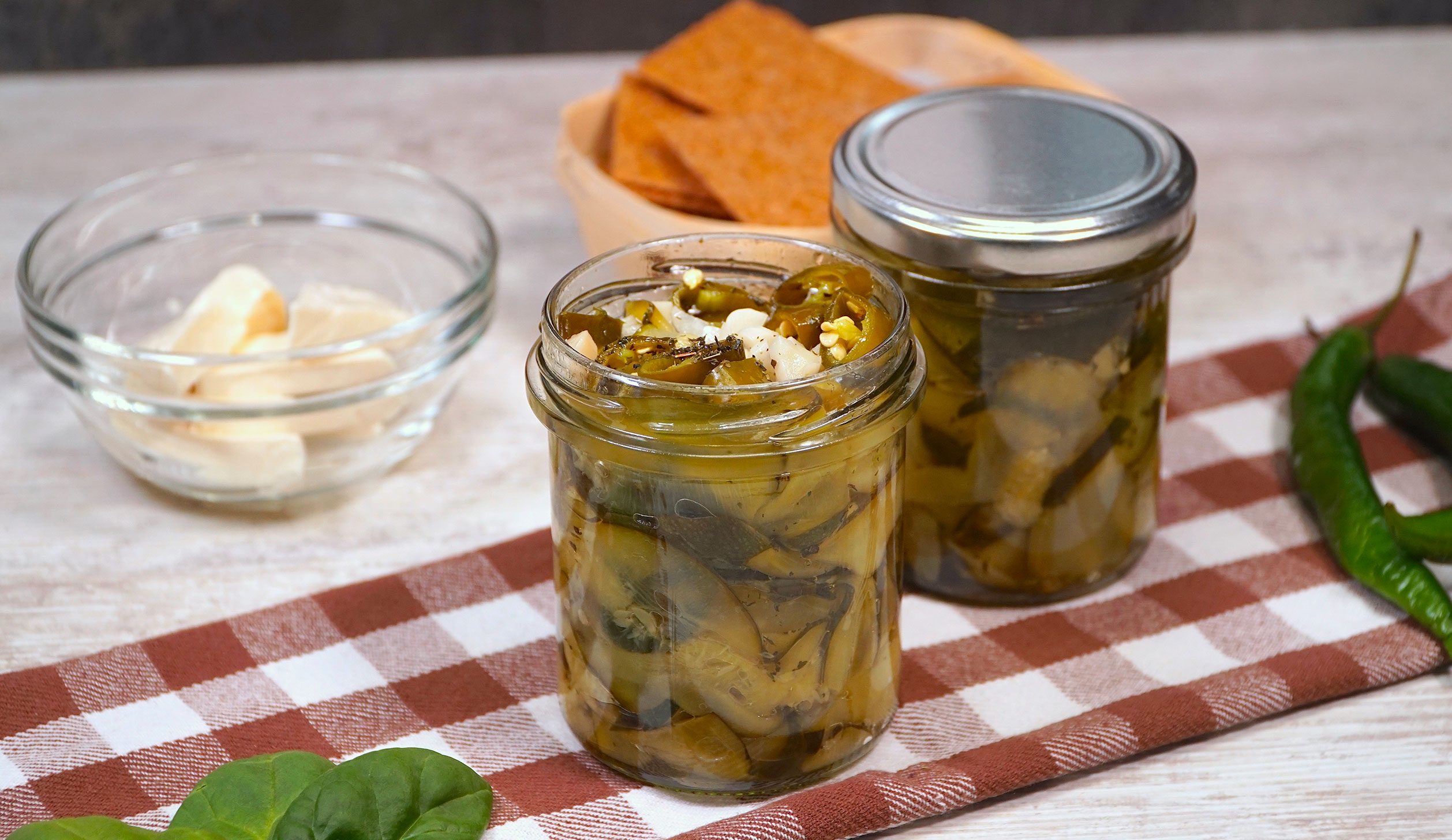 Zucchine A Crudo Sott Olio La Preparazione Classica Per Mantenere Le Zucchine Piu A Lungo Ohga