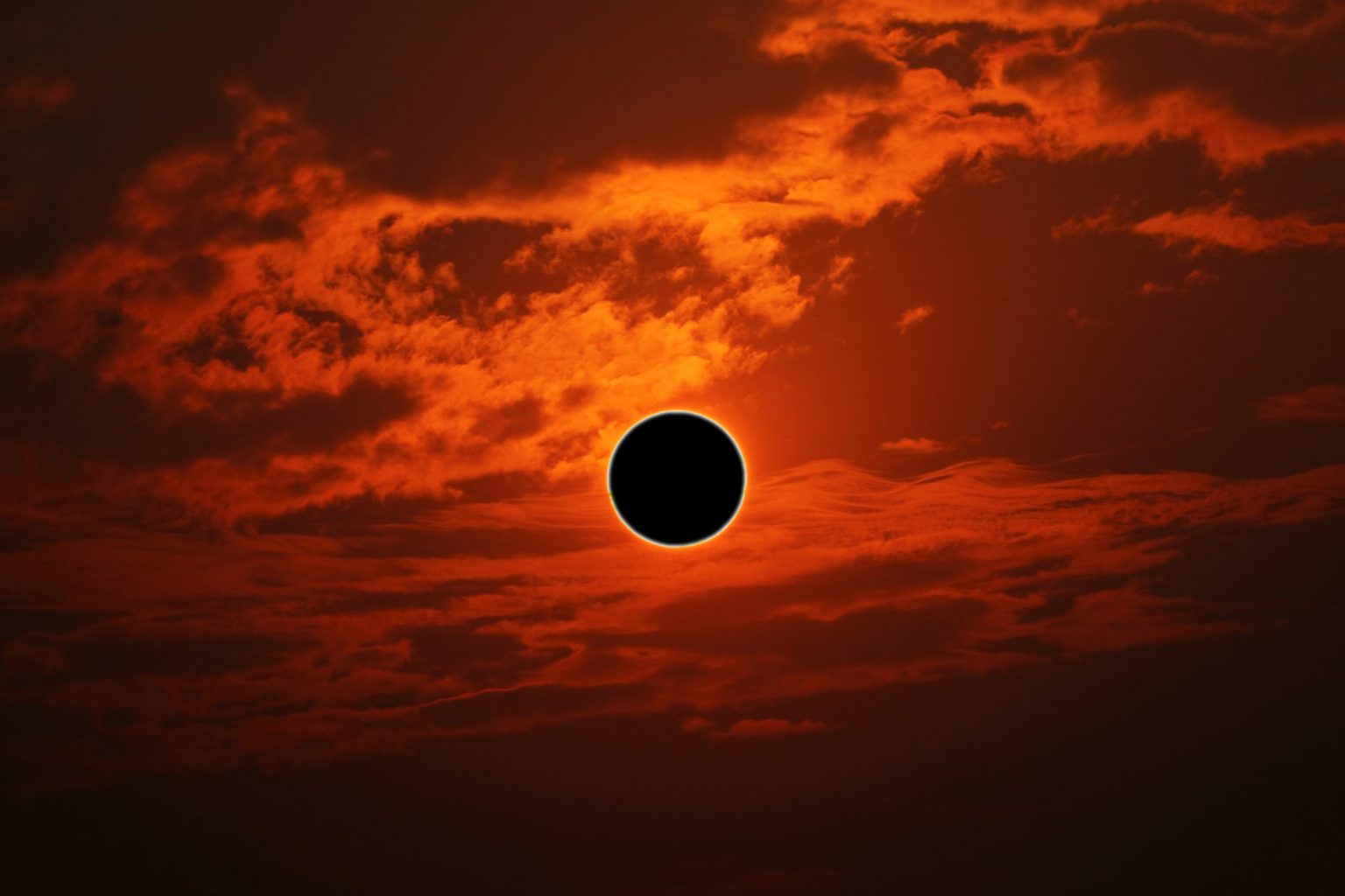 Eclissi solare del 10 giugno 2021 a che ora vederla e da dove osservarla in Italia Ohga! Eclissi solare del 10 giugno 2021 a che ora vederla e da dove osservarla in Italia Ohga!