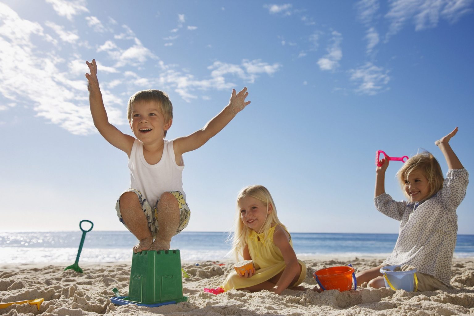 10 giochi da fare in spiaggia per riunire tutta la famiglia Ohga!
