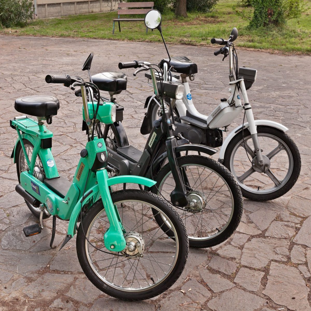 Hai in cantina un vecchio Ciao Piaggio? Oggi l'iconico motorino a due tempi  può essere trasformato in una e-bike | Ohga!