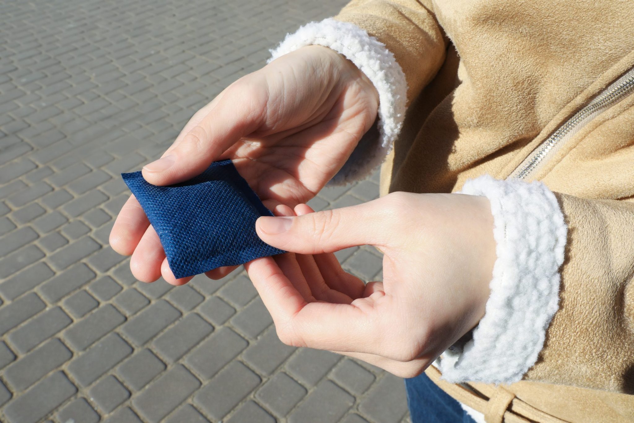 FILFIA Scaldamani Riutilizzabile a Forma Cuore, Set da 6 Pad di Calore