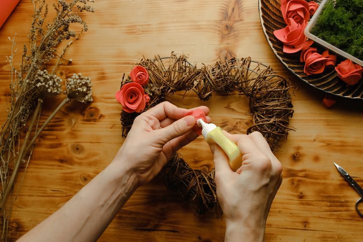 Ghirlanda di San Valentino rosa e viola Festa di San Valentino