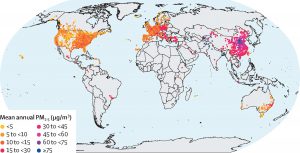 Distribuzione globale delle stazioni di monitoraggio e concentrazione media annua di PM2–5 in due decenni (2000–19)